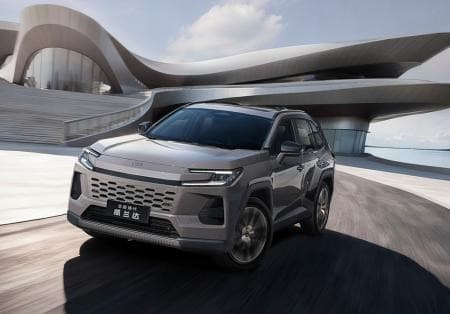 Yokohama equipa WILDLANDER de GAC Toyota con ADVAN V61