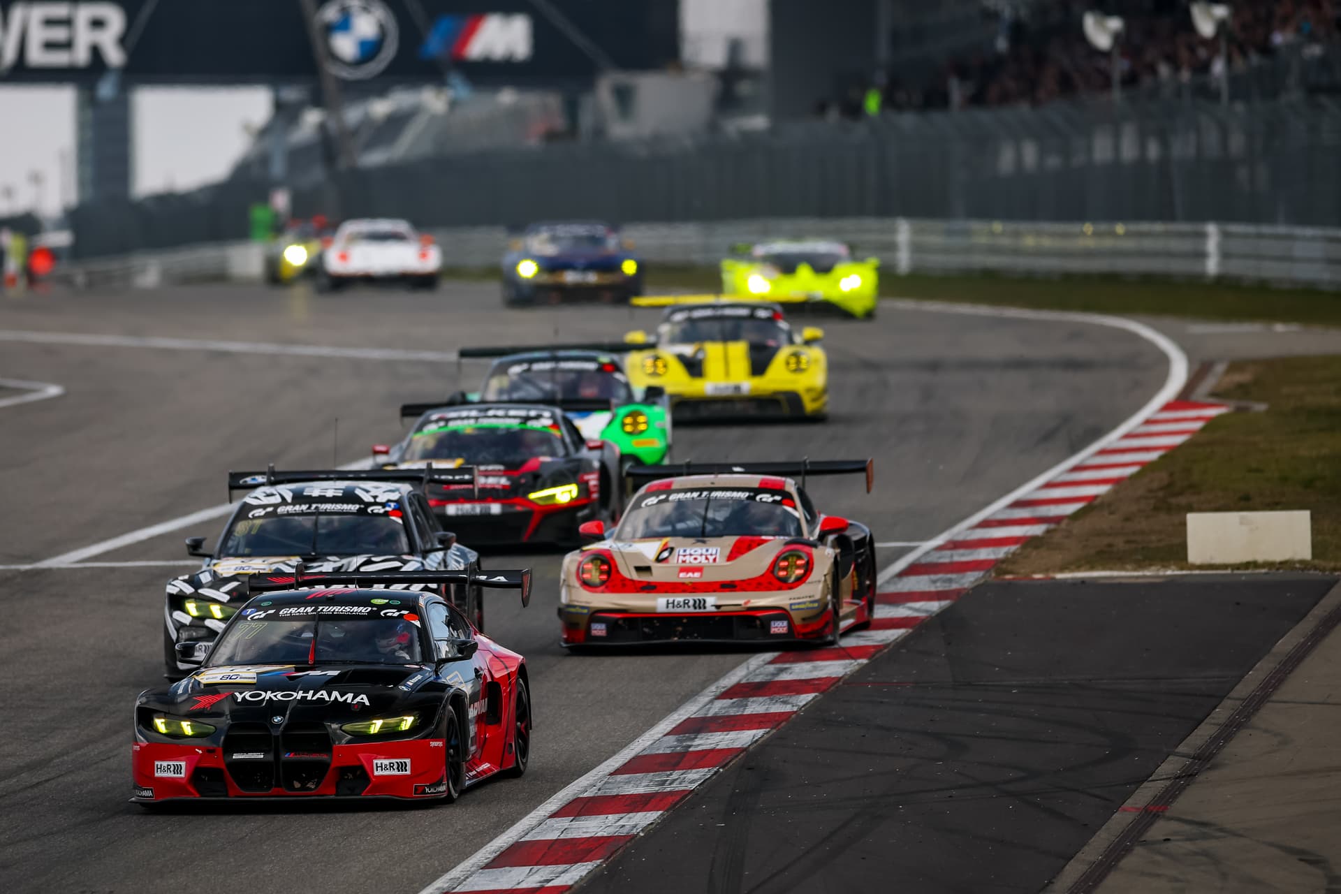 BMW M4 GT3 EVO equipado con neumáticos Yokohama logra la victoria en Nürburgring (NLS3)