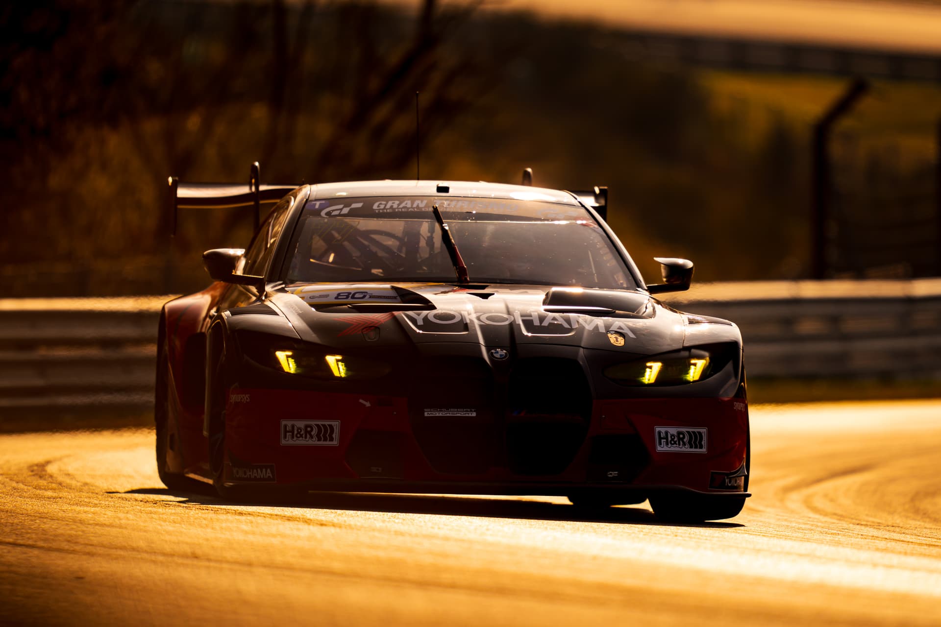 BMW M4 GT3 EVO equipado con neumáticos Yokohama logra la victoria en Nürburgring (NLS3)