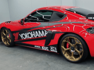 Cuando al llanta entra al concurso: Yokohama en la pista de la elegancia